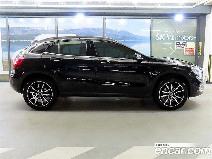 Mercedes-Benz GLA-Class 2019