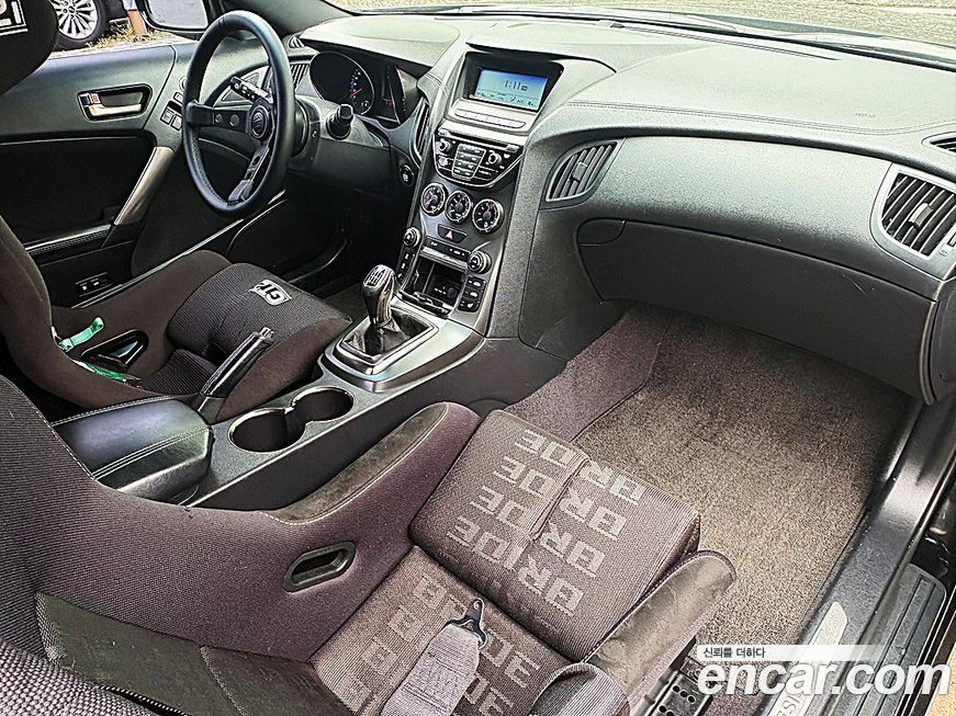 Hyundai Genesis 2012