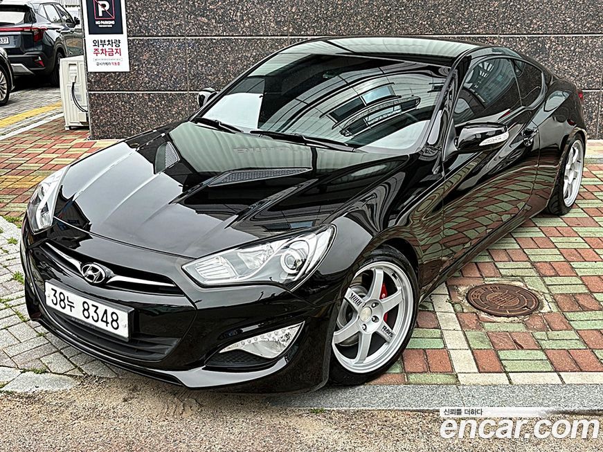 Hyundai Genesis 2012