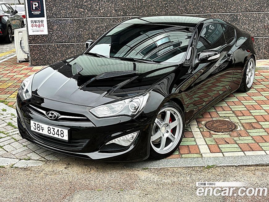 Hyundai Genesis 2012