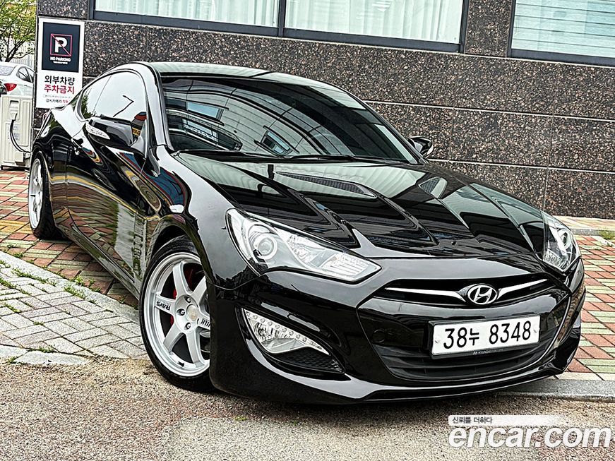 Hyundai Genesis 2012