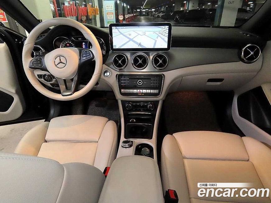 Mercedes-Benz GLA-Class 2019