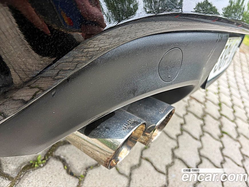 Hyundai Genesis 2012