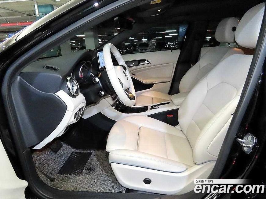 Mercedes-Benz GLA-Class 2019