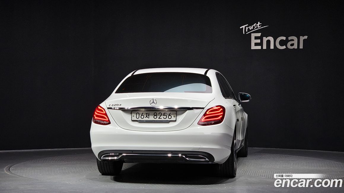 Mercedes-Benz C-Class 2018