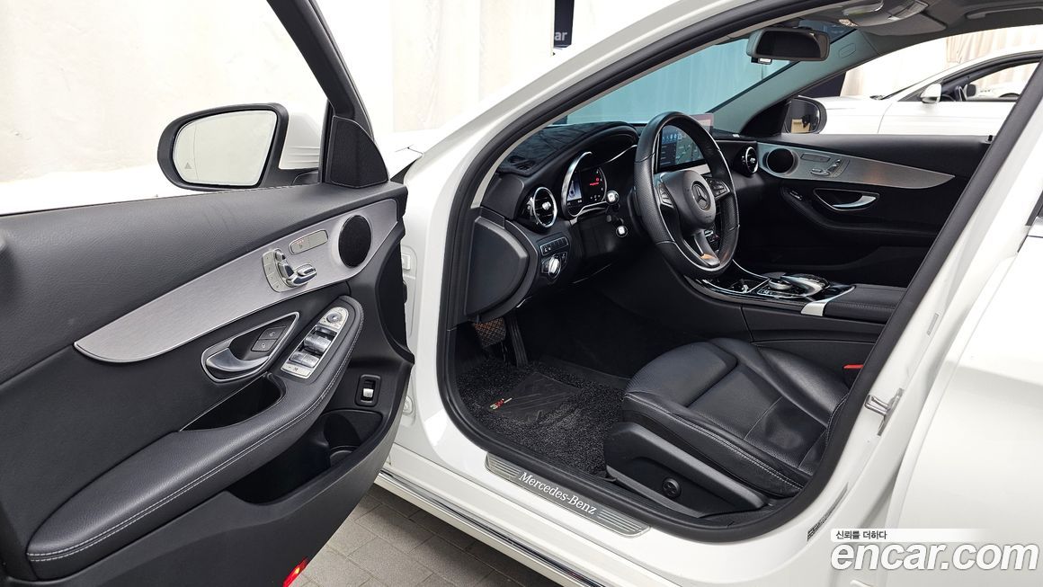 Mercedes-Benz C-Class 2018