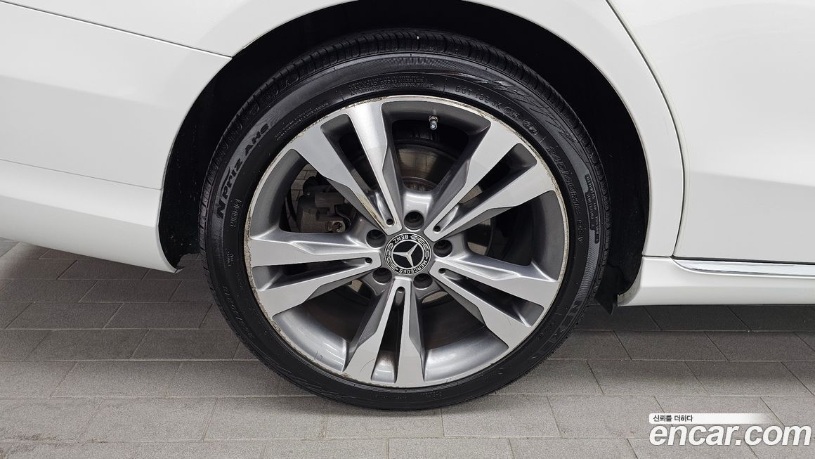 Mercedes-Benz C-Class 2018