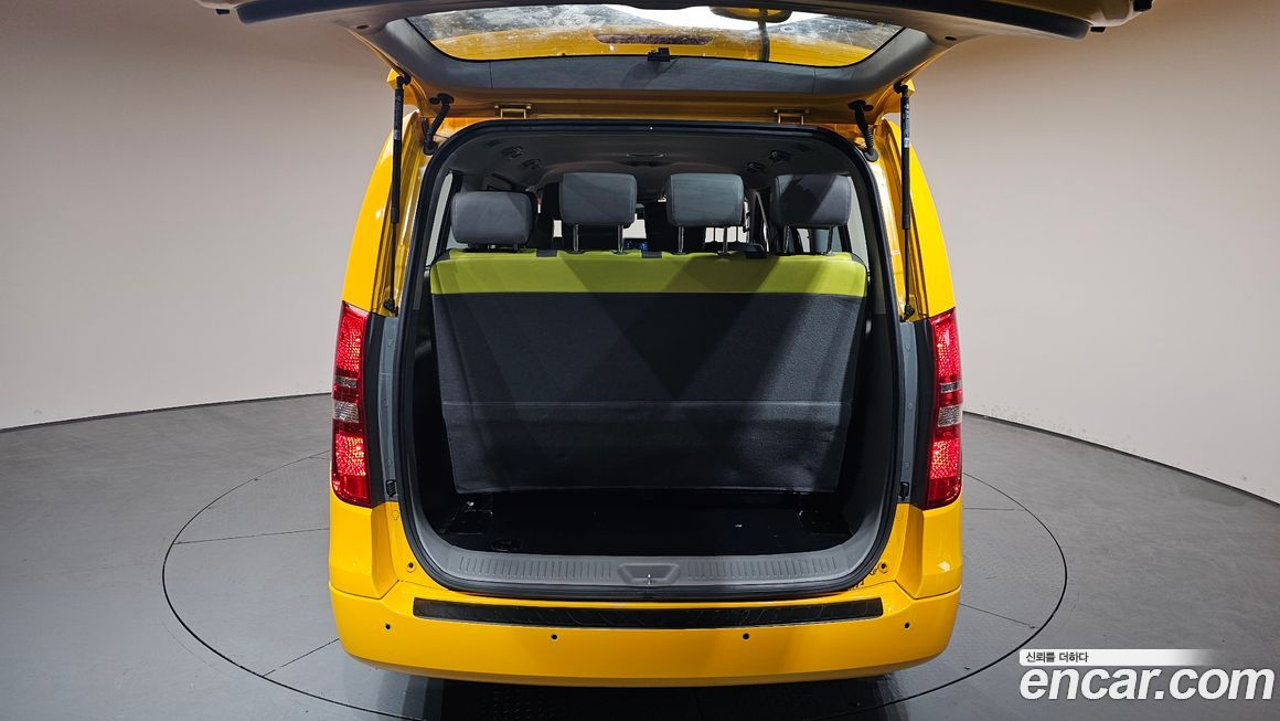 Hyundai Starex 2019