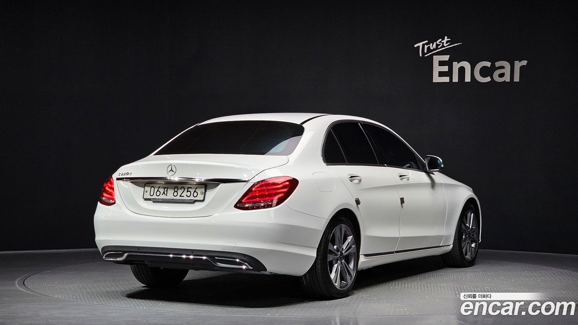 Mercedes-Benz C-Class 2018