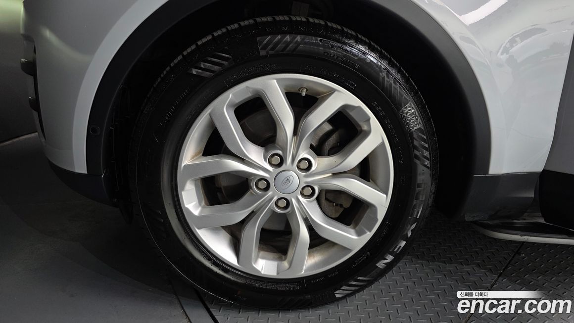 Land Rover Discovery 2019