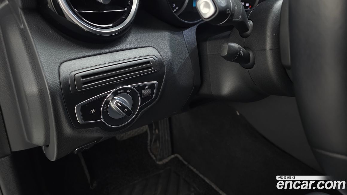 Mercedes-Benz C-Class 2019