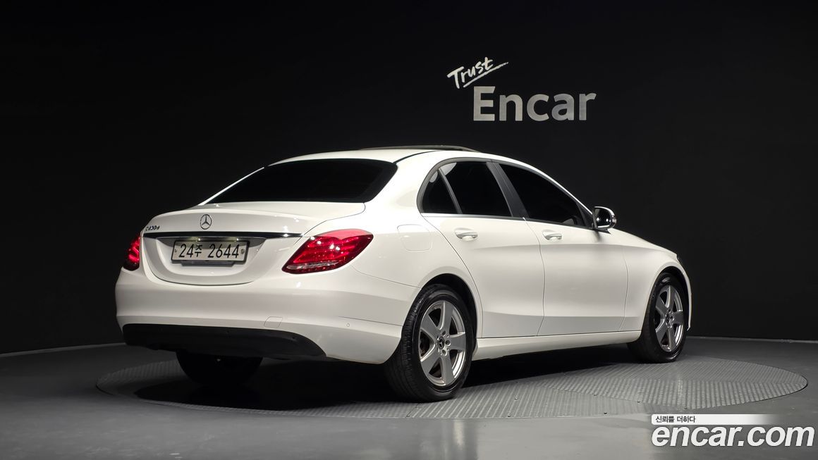 Mercedes-Benz C-Class 2018