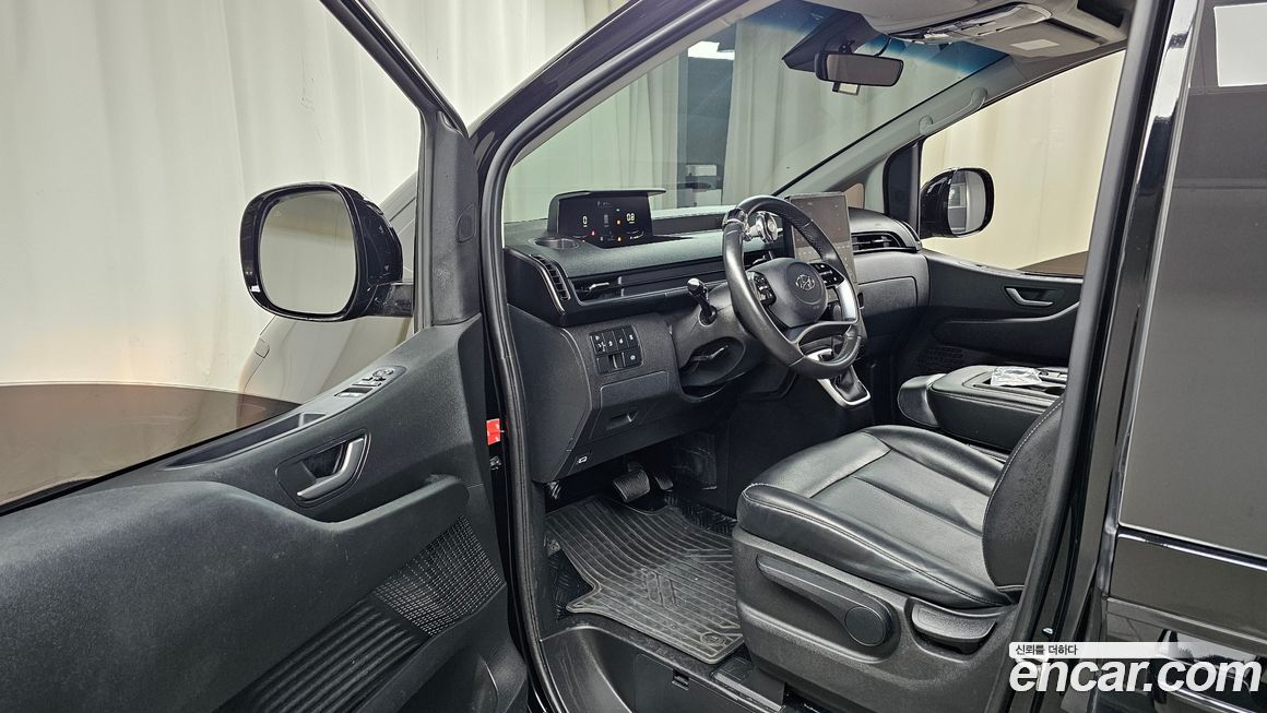 Hyundai Staria 2023