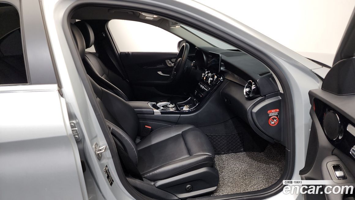 Mercedes-Benz C-Class 2019