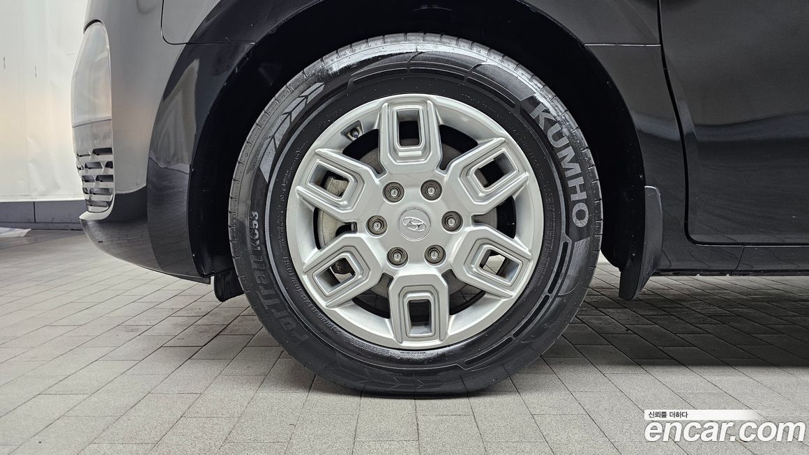 Hyundai Staria 2023