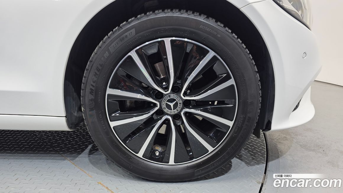 Mercedes-Benz C-Class 2019