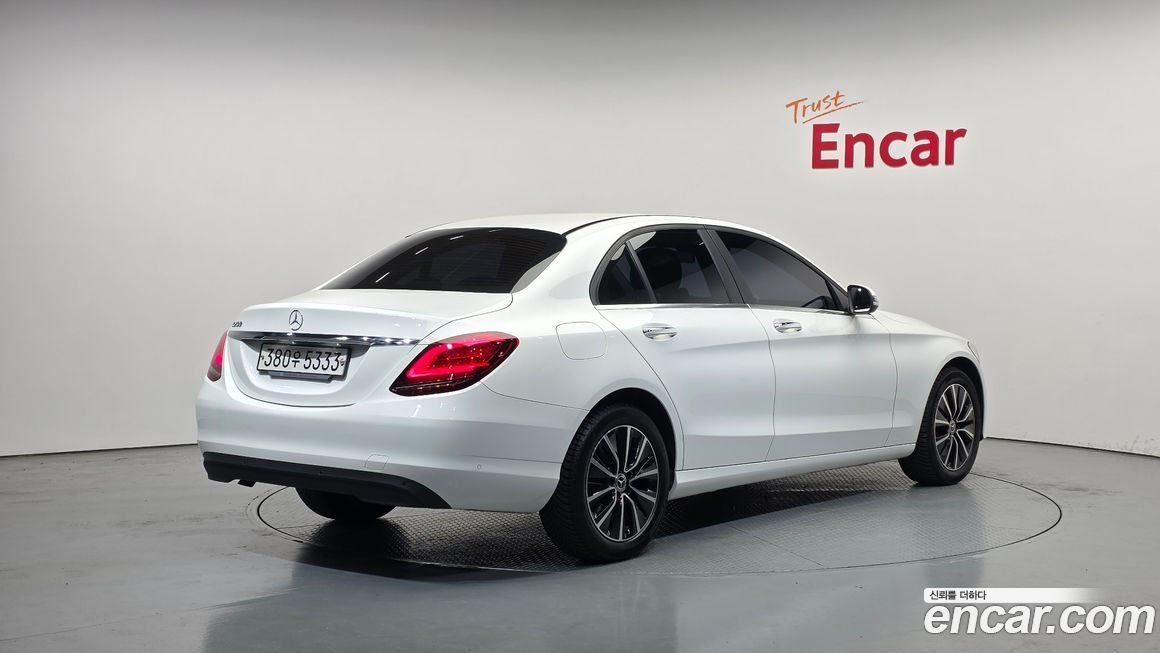 Mercedes-Benz C-Class 2019