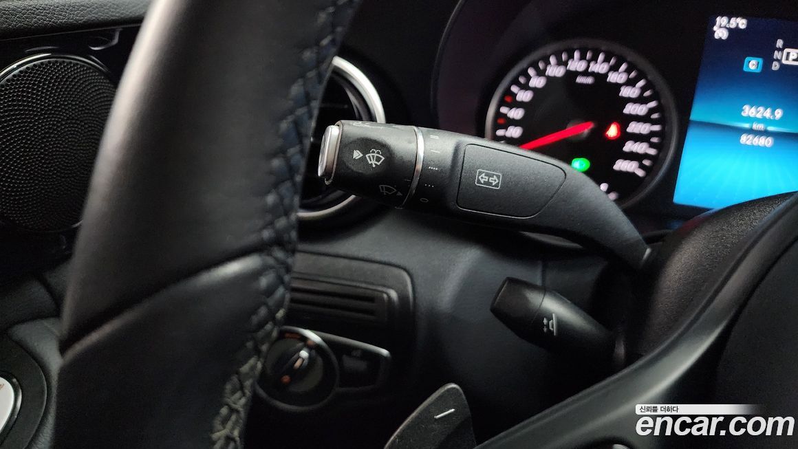 Mercedes-Benz C-Class 2019