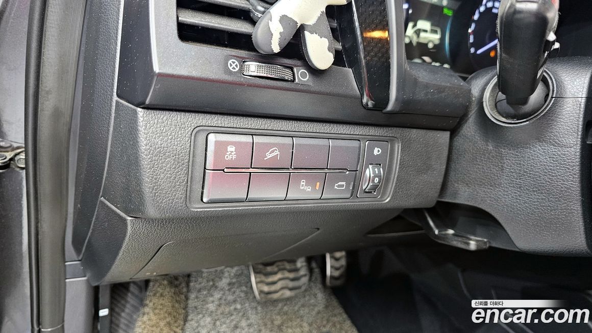 KG_Mobility_Ssangyong Rexton 2020