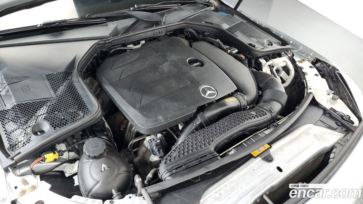 Mercedes-Benz C-Class 2019