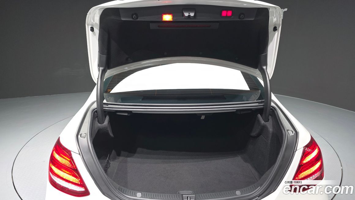 Mercedes-Benz E-Class 2018