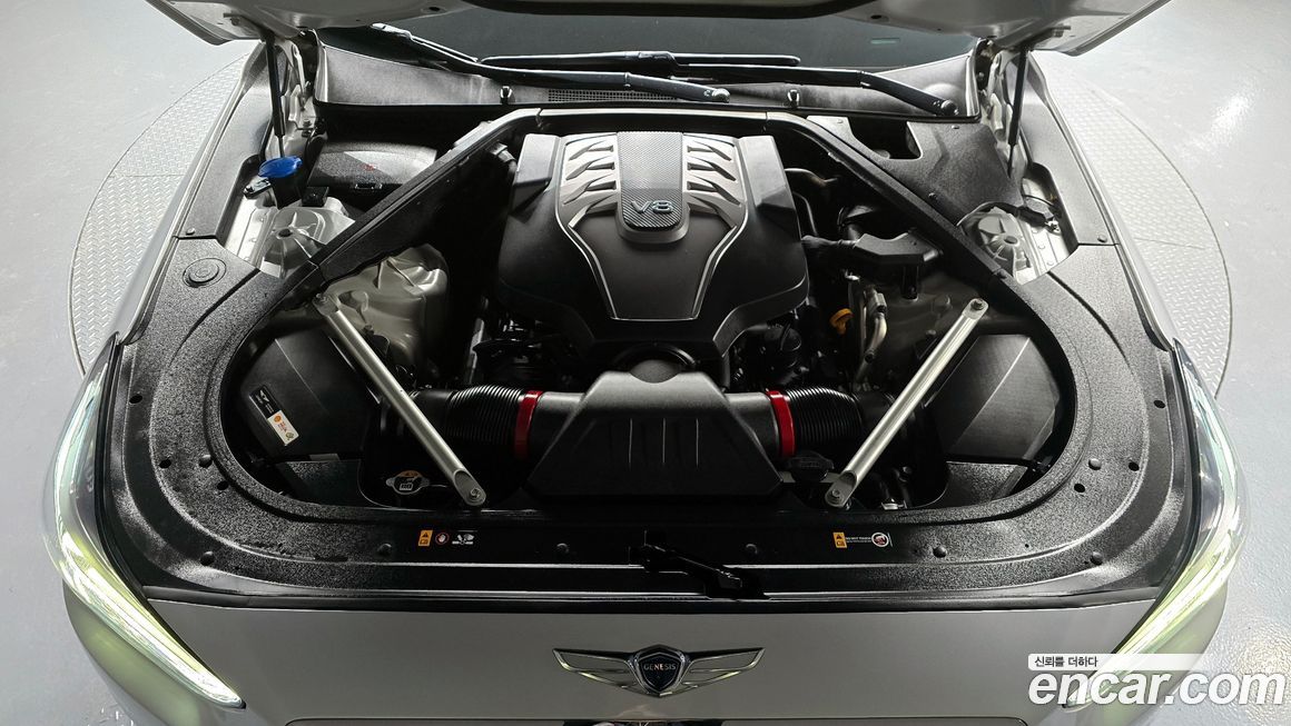 Genesis EQ900 2017
