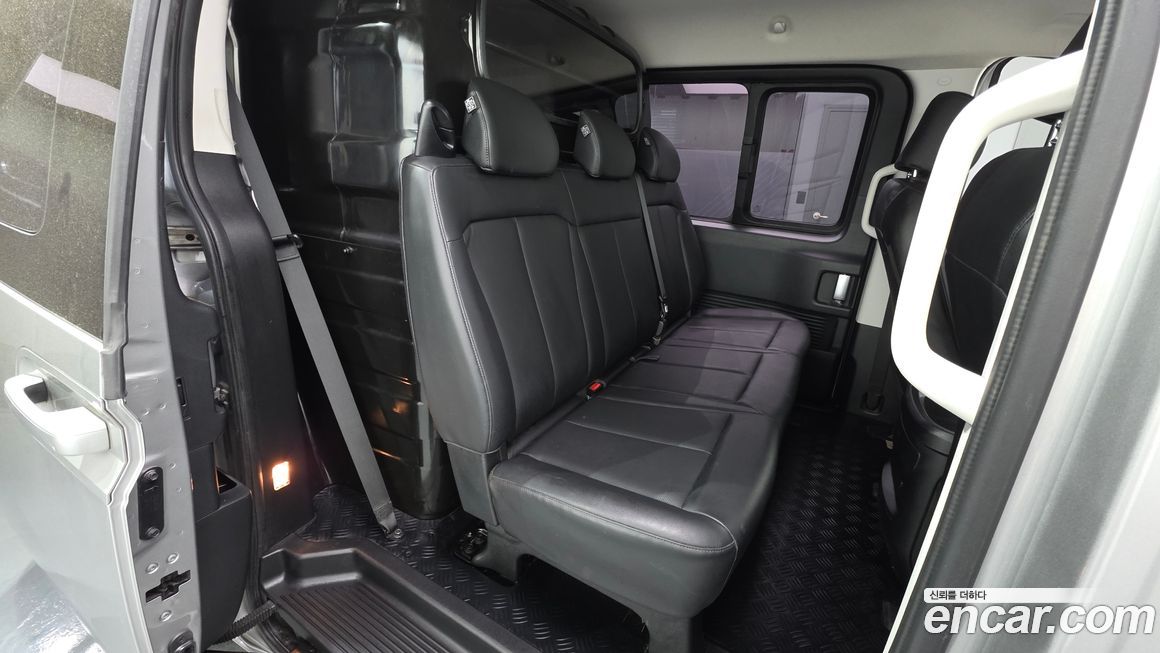 Hyundai Staria 2022