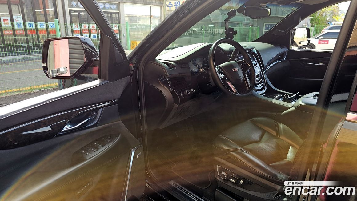 Cadillac Escalade 2016