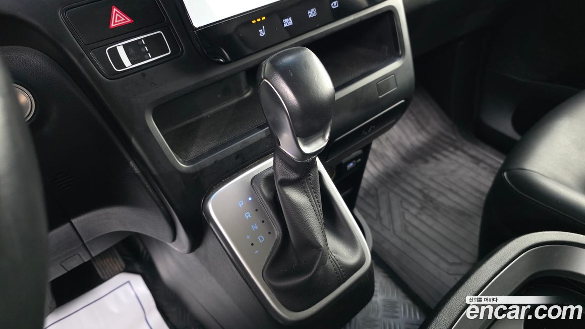 Hyundai Staria 2022