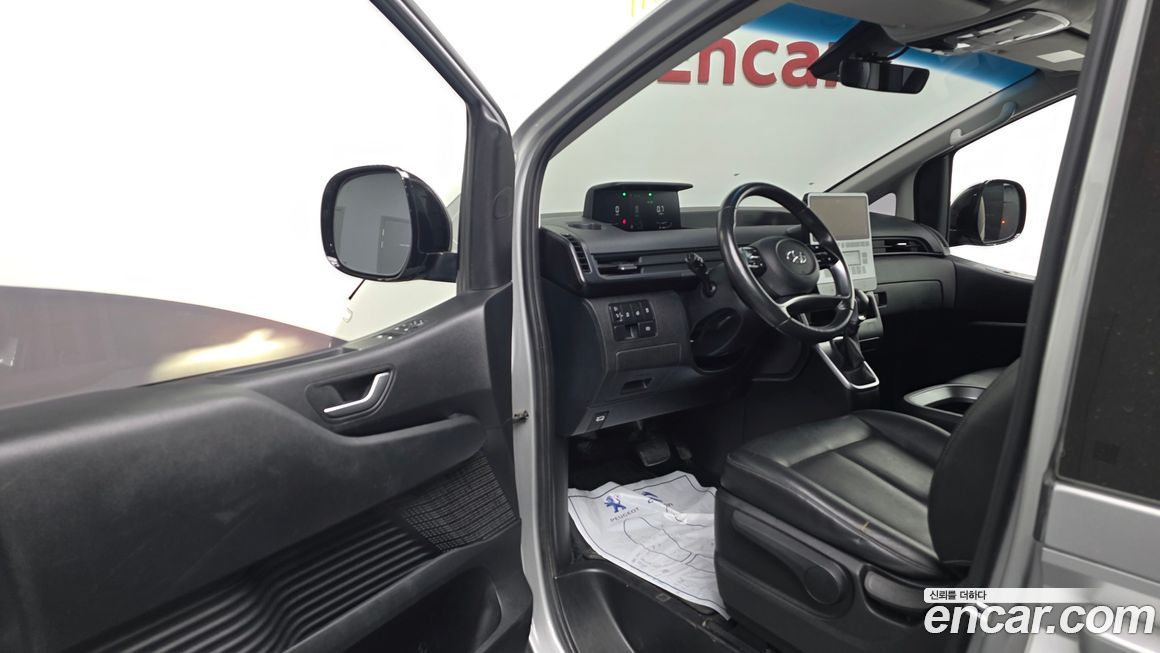 Hyundai Staria 2022