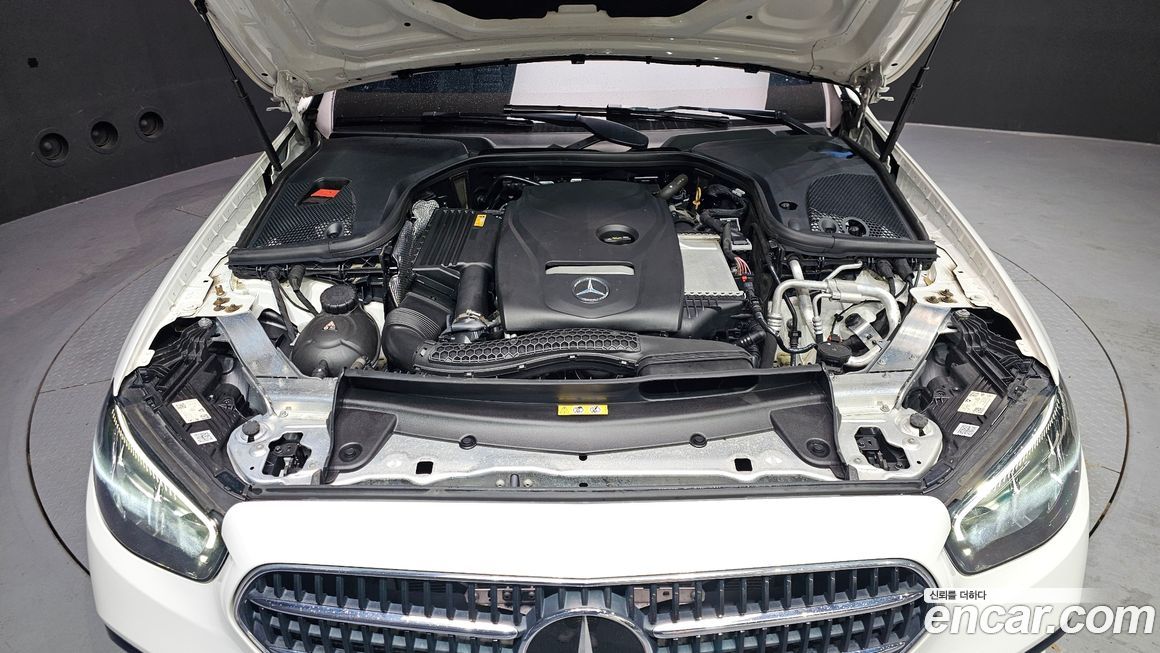 Mercedes-Benz E-Class 2021