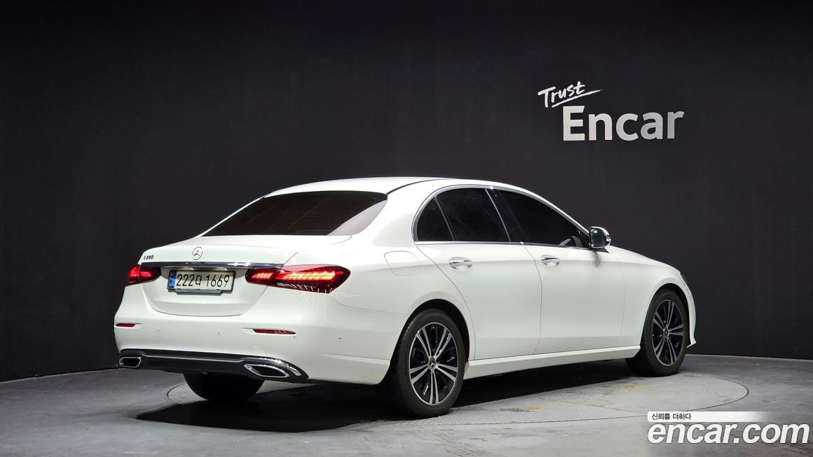 Mercedes-Benz E-Class 2021