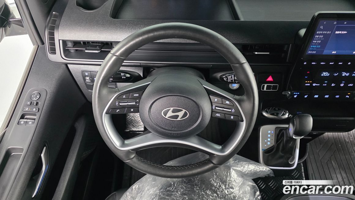 Hyundai Staria 2025