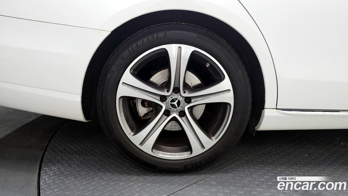 Mercedes-Benz E-Class 2019