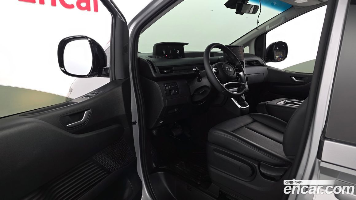 Hyundai Staria 2023