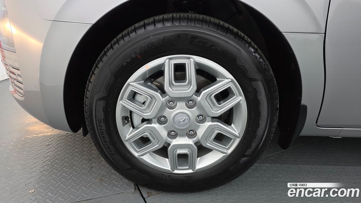 Hyundai Staria 2023