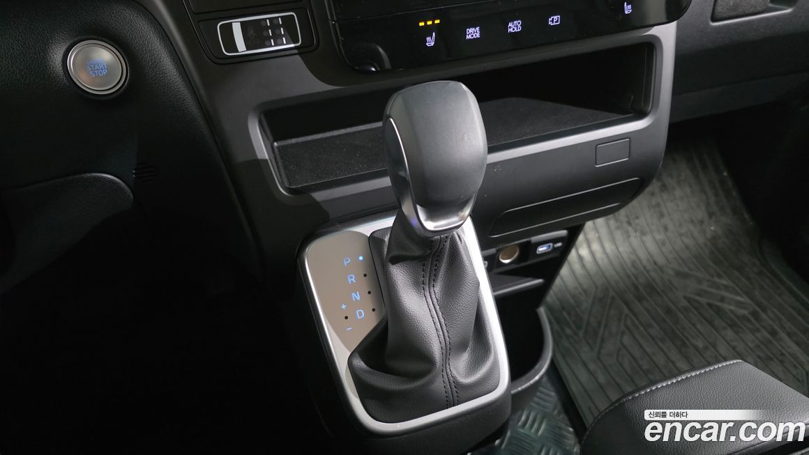 Hyundai Staria 2023
