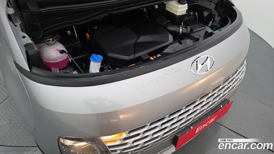 Hyundai Staria 2023