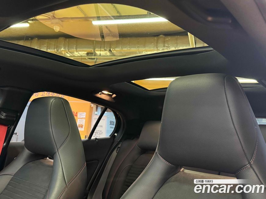 Mercedes-Benz GLA-Class 2019