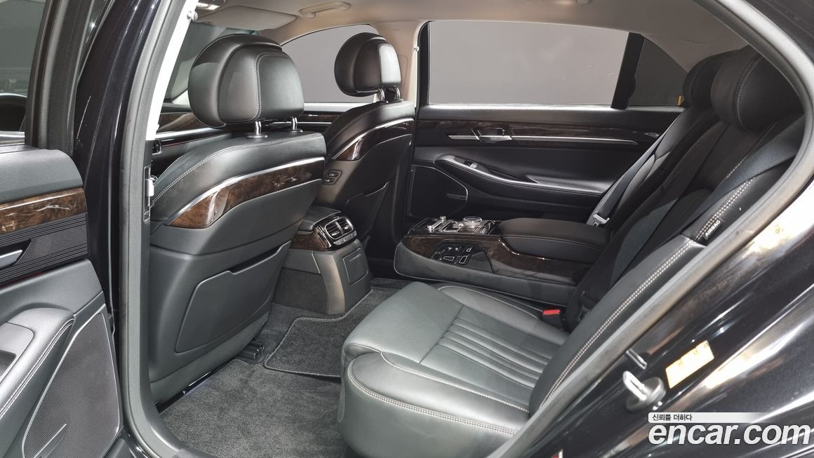 Genesis G90 2020