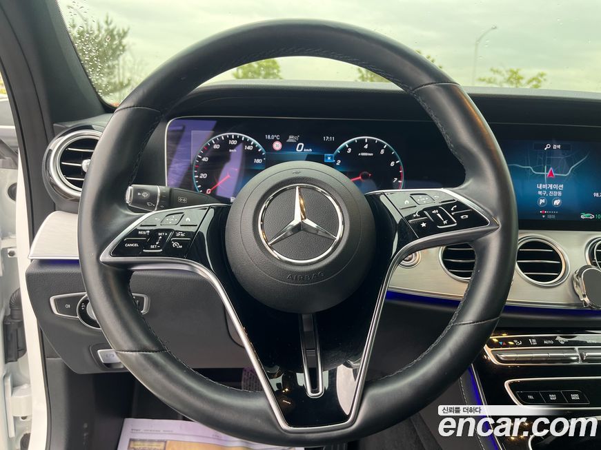Mercedes-Benz E-Class 2021