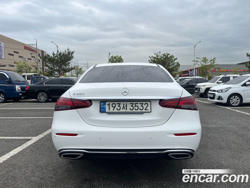 Mercedes-Benz E-Class 2021