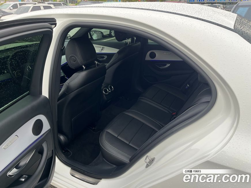 Mercedes-Benz E-Class 2021