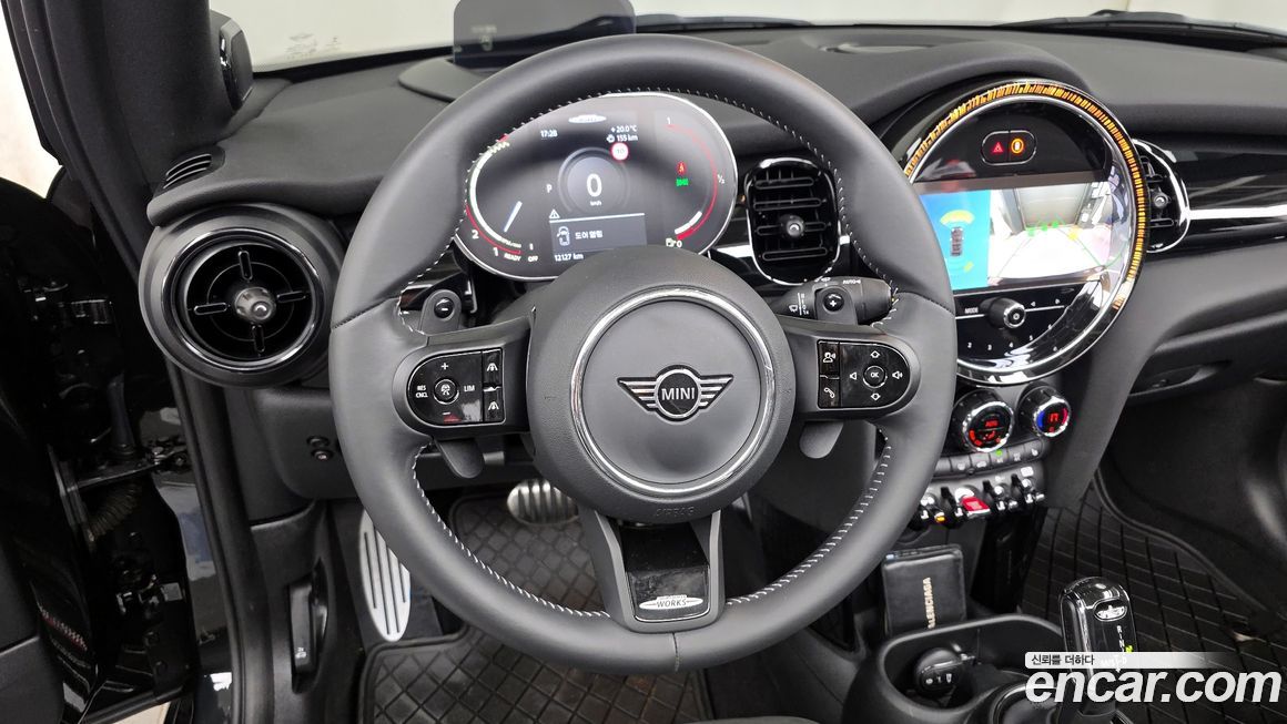 Mini Cooper Convertible 2023