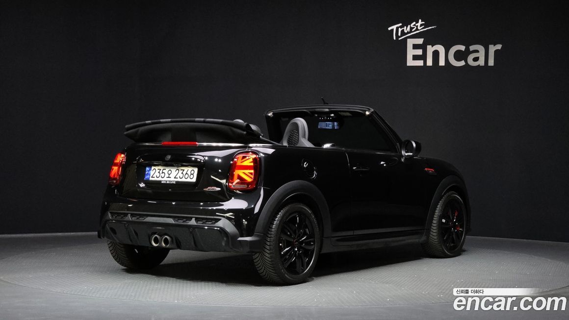 Mini Cooper Convertible 2023
