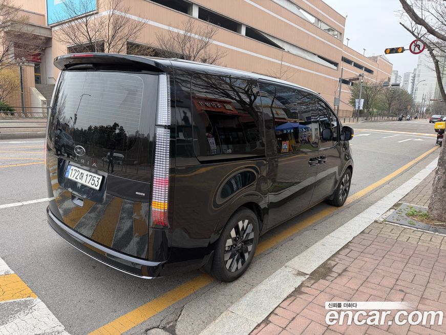 Hyundai Staria 2022