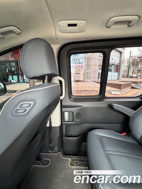 Hyundai Staria 2022