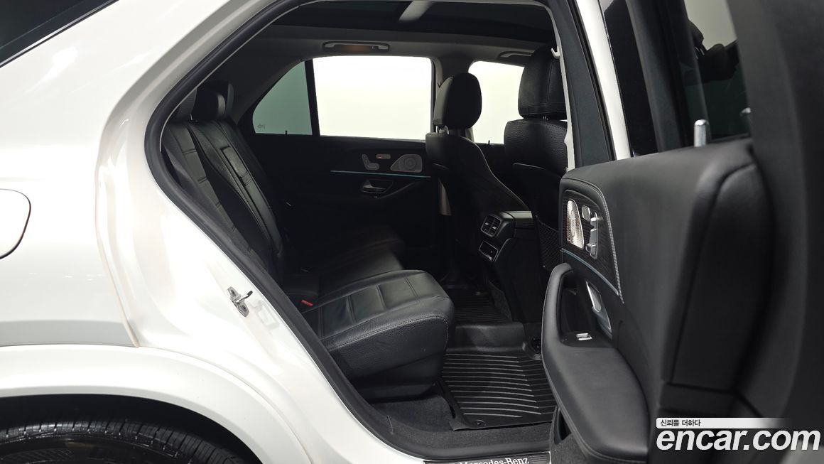 Mercedes-Benz GLE-Class 2023