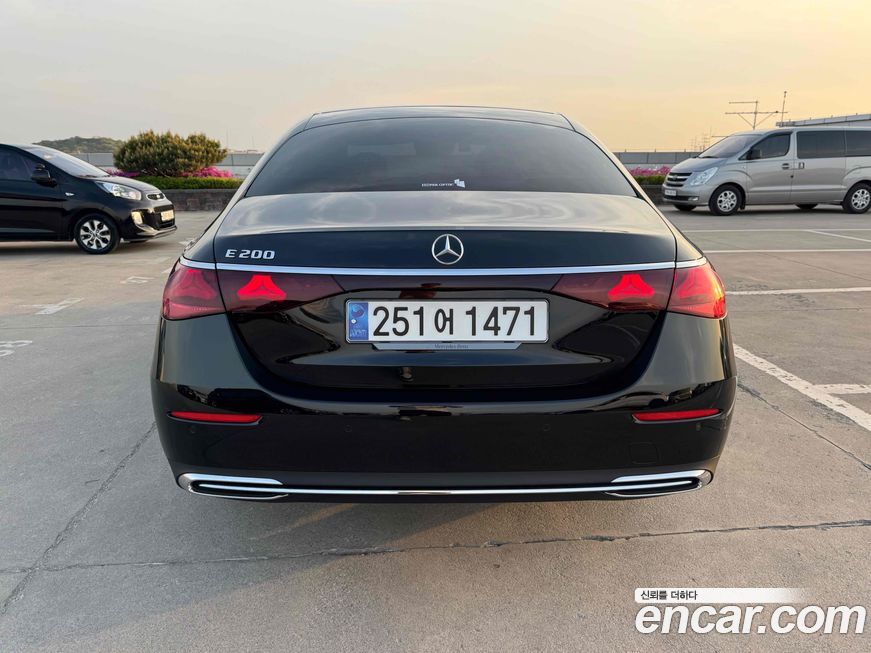 Mercedes-Benz E-Class 2025