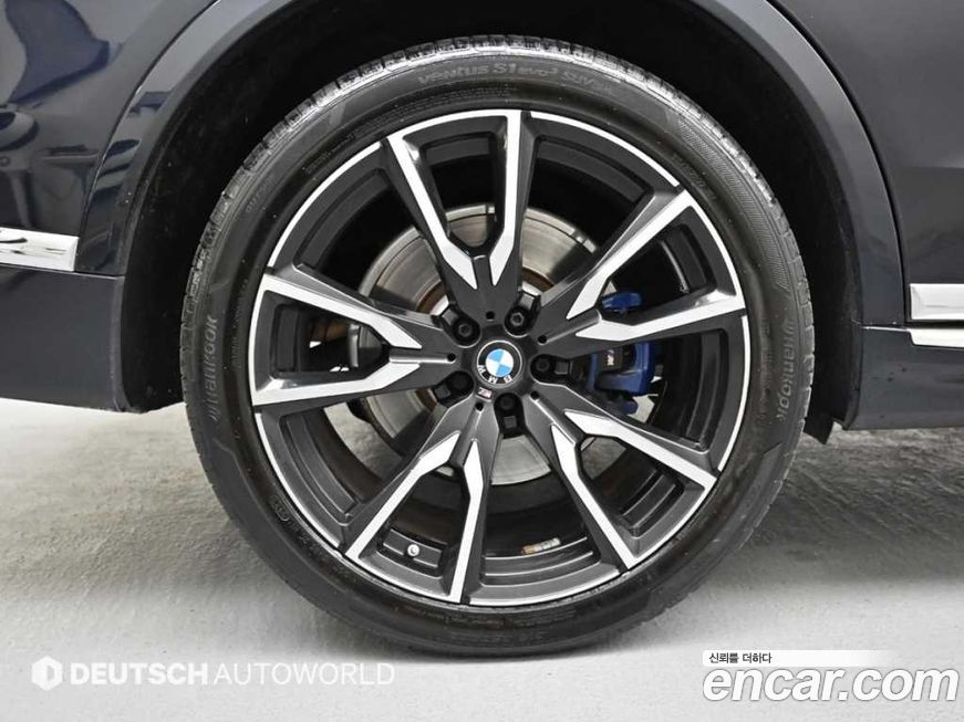 BMW X7 2021